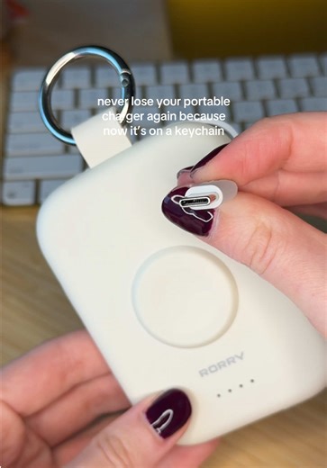 portable charger keychain that can charge your iPhone, AirPods, and Apple Watch ☁️✨🔌 #powerbankcharger #powerbankiphone #portablecharger #travelcharger
