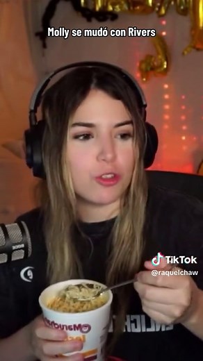 Molly se mudó con Rivers - Crystal Molly y Rivers