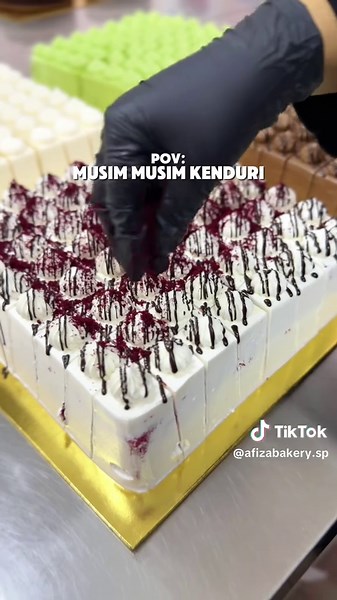 kek yang famous time kenduri kendara gais 😙🫶 #SliceCake #Cake #Dessert #Kedah