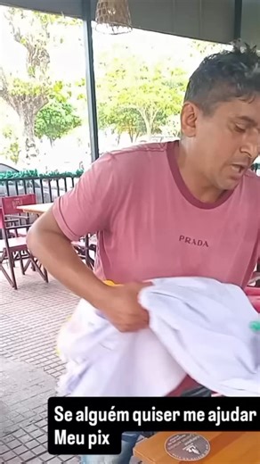 PINHEIRO DA DEPRESS on Instagram: "RESILIÊNCIA ❤️ Em um vídeo gravado no Restaurante do Chicão, em Pinheiro, um homem tem chamado a atenção ao relatar sua rotina vendendo panos de prato e toalhas de cozinha para garantir o próprio sustento. O objetivo é arrecadar recursos para a manutenção de sua prótese e para cuidar da filha, que é autista. Segundo ele, a realidade é difícil, mas a necessidade falou mais alto. “Não abaixo a cabeça”, afirma no vídeo. Com trabalho honesto e fé em Deus, ele enfre