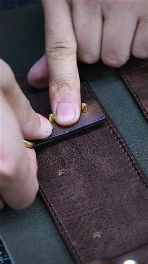 How to use brass rivets #leather #bag #leatherbackpack #shorts #copper #rivet #leathercraft #diy
