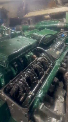 Detroit Diesel 16V92 Engine – Power, Sound & Performance
