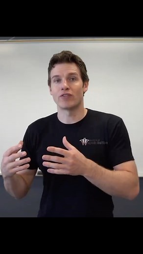 13K views · 213 reactions | Jonathan answers: What Is Frozen Shoulder Syndrome?? #shoulders #joints #learn #foryouシ #anatomy #watch To ask your question, join our community  https://www.instituteofhumananatomy.com/membership-program | Institute of Human Anatomy | Facebook