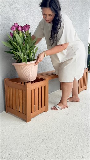 Naomi | Content Creator on Instagram: "Found the cutest wood bench and planter combo for my front porch!! Bench seat can be easily removed to make them individual planters 😍 Comment NEED IT below to receive a DM with the link to shop this post ♥️ https://liketk.it/5h2wI"