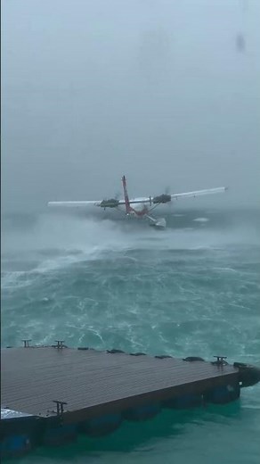 Seaplane Takeoff in Crazy Weather | Maldives Pilot Skill #maldives