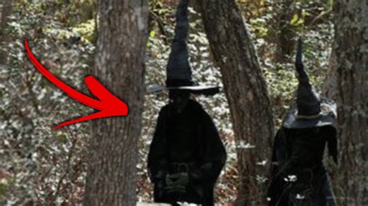 7 Eerie Times People Claimed to See Real Witches