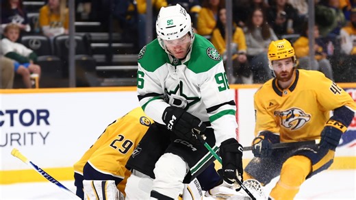 Stars rally with 3 unanswered goals to defeat Predators