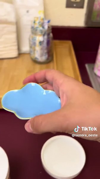 Organizing the School Girls' Bathroom for Comfort