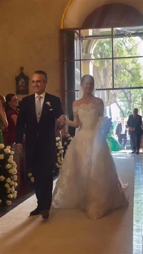 Eugenia Sada and César Zambrano joined their lives in a heartfelt ceremony at the Parish of the Sacred Heart of Jesus, surrounded by love, family, and moments that marked the beginning of a new chapter together. 💗 Content Creator @chic_mty #wedding #weddinginspiration #bride #weddingphotography #instawedding #destinationwedding #luxury #italy #weddingphotographer #matrimonio #casamento #beautiful #photooftheday #fashion #trending #love #amore #brazil | Wedworldmagazine