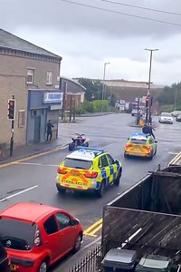 Stinger Technique: 2/10 Catching the Bad Guy Technique: 10/10 ⭐ | UK Cop Humour