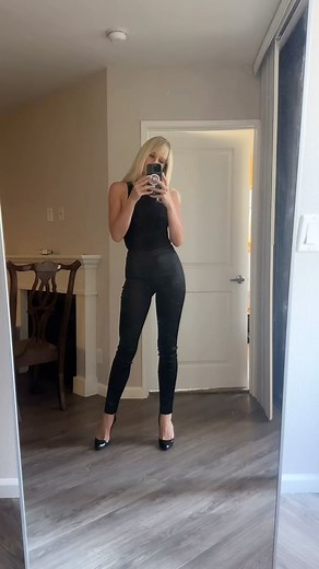 Genevieve Morton on Instagram: "Birthday outfit from this week 殺"