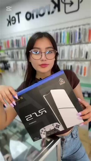 Consola ReTro RS5 📺 Precio:33.900 Accesorios disponibles 🪄 📌San José : costado sur de las oficinas centrales del Banco de Costa Rica en San José centro . Condominio las Americas , en el piso (mezanine), local Krono Tek M11 ☎️ 6033 1515 WhatsApp 📌 Alajuela: de la municipalidad de Alajuela 100 metros al norte, a la par de un puesto de lotería edificio esquinero ☎️ 6329 7136 WhatsApp 📌 Heredia: de tacobell, entrada de Heredia 100 metros oeste ☎️ 6101 1818 WhatsApp 📌Cartago: 75 al norte de las