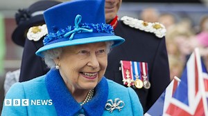 Queen Elizabeth II becomes longest-reigning UK monarch