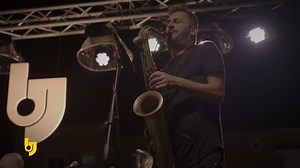 𝗪𝗵𝗮𝘁 𝗮 𝗱𝗿𝗲𝗮𝗺! 🔮 #ujweekend Francesco Bearzatti P.A.Z. - Post Atomic Zep "Plays Led Zeppelin" con Danilo Gallo e Stefano Tamborrino 📍 baravai - anfiteatro romano 🗓️ 14-17 settembre ⏰ h 22:30 | Umbria Jazz