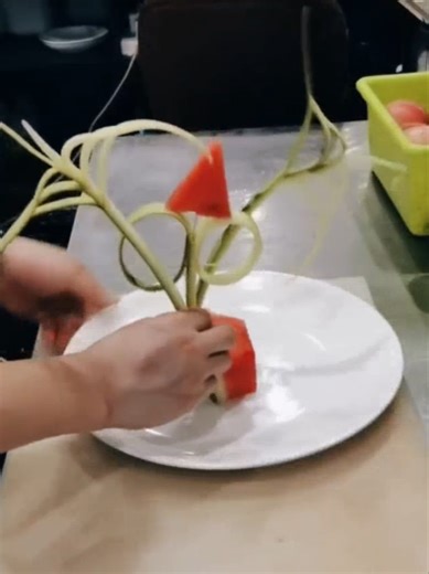 ✨Delicate hand-carved beauty in every petal — art that looks almost too perfect to be real ✨🌸 #HandmadeArt #CarvingDesign #FlowerArt #CraftInspiration #AestheticDecor 🌈