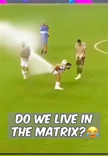 LMAO THE SPRINKLER 😂 😂 😂 #simulation #matrix #soccer