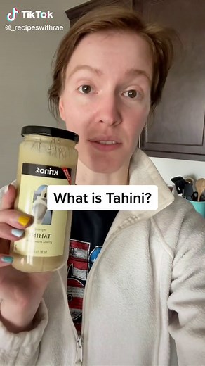 What is Tahini? Health Benefits and Uses Explained