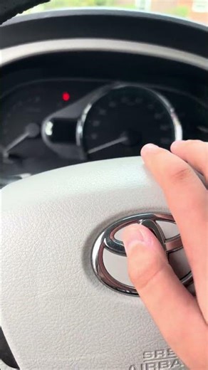 2013 Toyota Sienna XLE FWD horn