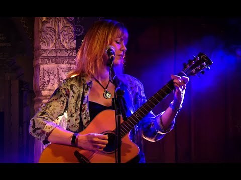 STEVE HACKETT & AMANDA LEHMANN - ONLY HAPPY WHEN IT RAINS - TRADING BOUNDARIES - 08.12.19