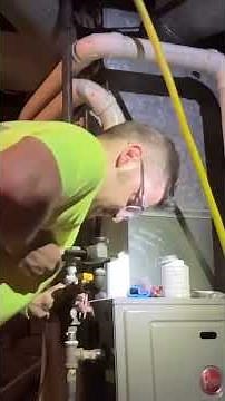 Connecting 1/2” black iron pipe and 1/2” flexible pipe to the main gas line #plumbers #trades