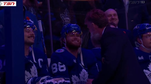 Joe Thornton converses with Auston Matthews and William Nylander 📽️: TSN | NHL | The Leafs Nation