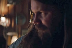 Chris Stapleton Makes Social Statement With 'Fire Away'