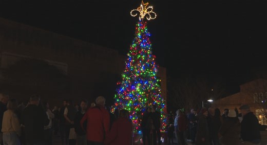 Families gather in Downtown Lynchburg for Bright Nights and festive holiday cheer