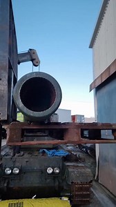 Not every day 183mm of pure firepower is hoisted into the air. The FV4005 gun has now been removed, ready for the next stages of restoration with @Mrhewess. 🛠️ 🔎 More info on the FV4005, https://tankmuseum.org/tank-nuts/tank-collection/fv4005 | The Tank Museum