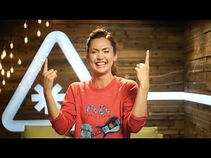 Jessica Chobot CAN'T STOP LAUGHING (Nerdist Bloopers)