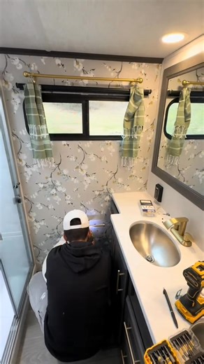 86K views · 1K reactions | Bathroom update!! ⭐️ Everything is linked in my comment ! #rv #rvrenovation #homedecor #rvliving #rvtiktok #fypage #foryoupage #beforeandafter #decor #rvtravel #rvlifestyle #bathroommakeover #fyp | RV Camping | Facebook