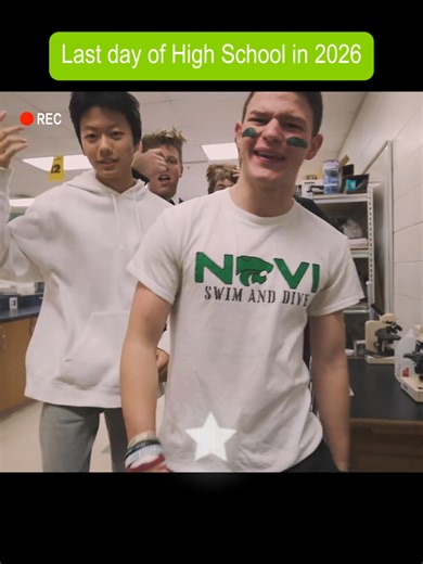 I Didn’t Expect To Feel This Happy Watching A Lip Dub 😆 #highschool #lipdub #lastdayofschool #musica #teen #tiktokmusic #memories #fypsounds #fyp #foryou #viral