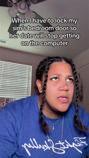 Ain’t nothin that interesting on that computer! #simstok #ts4 | sims