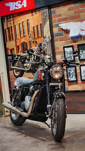 Chayan Sharma | Bike Tech & Reviews on Instagram: "BSA Gold Star 650 Exhaust Sound! #bsa #bsagoldstar650 #goldstar650 #exhaustsound #modified #motorcycles #exhausttips #gearheadofficial #viral #trending [BSA Goldstar 650 Exhaust sound, BSA Goldstar, Exhaust sound, viral, Trending, DailyReels]"