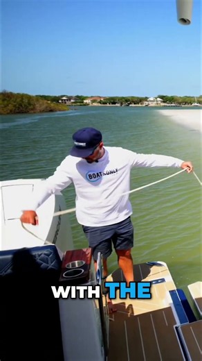 Easy Boat Docking: Bow Thruster & Joystick Maneuverability Guide