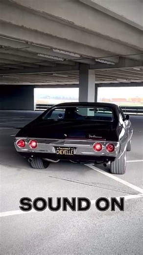 Beautiful '71 Chevelle with a voice you’ll never forget. 🎨🔊🔥#1971Chevelle #V8Symphony #RollingArt | Classic American Cars