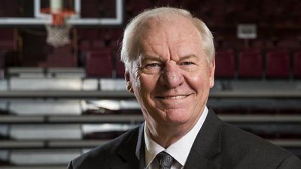 Dan Issel names 5 greatest players in NBA history, leaves LeBron James off the list