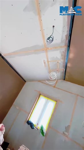 Plasterboard ceiling stage ✅ Taping done, details tightened up — next step is a clean skimming finish. If you need plastering London from a local plasterer, drop us a message — Mac Plastering Team is a plastering company offering London plastering services for residential & commercial projects. 📞 44 770 757 0707 📧 contact@macplasteringteam.co.uk 🌐 www.macplasteringteam.co.uk #plasteringlondon #plastererlondon #skimming #londonplasteringservices #plasteringcompany