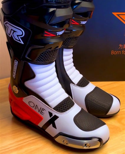 TIGER TR ONE-X Sports Riding Boots ✅ Size available ✅ Comfortable and safe riding ✅ adjustable buckles ✅ Leather stretch panels✅ Movable shaft design✅ Metal sliding toe plate ✅ Non slip rubber outsole ✅ Microsoft leather upper✅ We delivered all over Nepal ✅ WhatsApp Number ; 9823133708 #helmetsandgearsnepal #certified #safety #viral #motocross #fyp #racing #tiger #mx