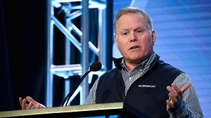 AT&T's merger with Discovery is 'admission of defeat': Craig Moffett