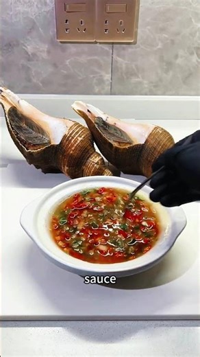 I made a delicious dish using giant conch. #food #cooking #noodles #instant #recipe #foodie