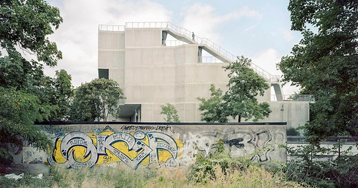 Brutalismus in der Böttgerstraße – Das Lobe Block Terrassenhaus in Berlin