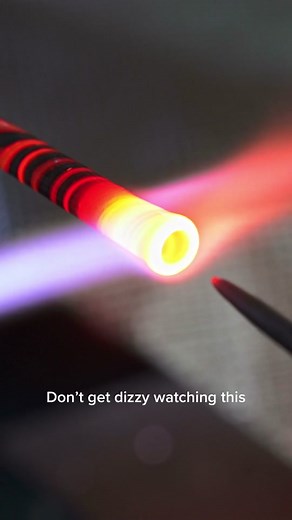 🌀😵‍💫🌀 #glass #glassblowing #glassblowing101 #glassblowingforlife #glassblower #glassblowingstudio #blowingglass #glassart #glassartist #howto #tutorial #satisfying #oddlysatisfying