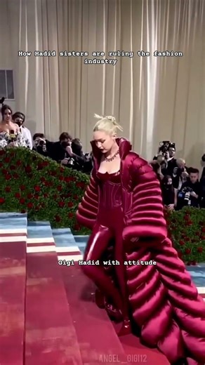 Check how Hadid sisters ruling the fashion industry #gigihadid #bellahadid #versace #metgala