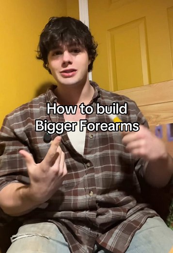 A quick guide on how I built bigger forearms, hope this helps | Reverse Curls