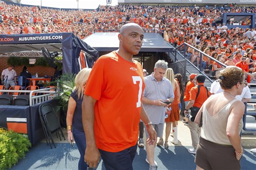 Charles Barkley threatens to punch any black person wearing Trump's mug shot merch