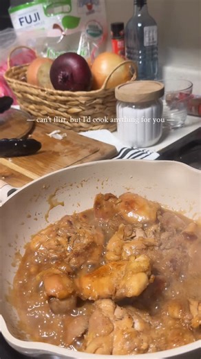 Queenie on Instagram: "Dak Bulgogi Marinate: Minced garlic, minced ginger, soy sauce, sesame oil, mirin, black pepper, brown sugar, sesame seeds, lime or orange juice, sometimes I also add scallions Marinate for at least an hour then pan sear :) enjoy #homecooking #homerecipes #gfcooking #gf #couple #foodlover #couplecooking"