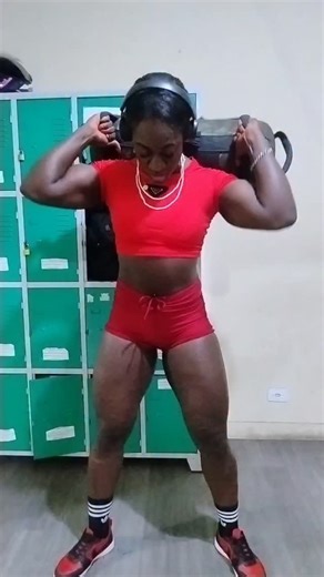 Fernanda chocolatte on Instagram: "Tá vindo tá vindo @militaryfitoficial @_andressaborba_"