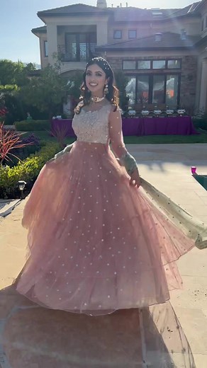 Discover Your New Favorite Lengha & Hairstyle!