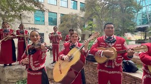 Mariachi Bonito Tech-Alitlan Fox Tech High School performs ‘Carol of the Bells’ | News 4 San Antonio