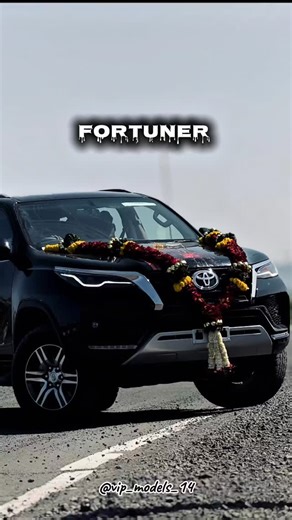 ⚜️𝐕𝐈𝐏 𝐌𝐎𝐃𝐄𝐋𝐒⚜️ on Instagram: "F O R T U N E R ❤️‍🔥"